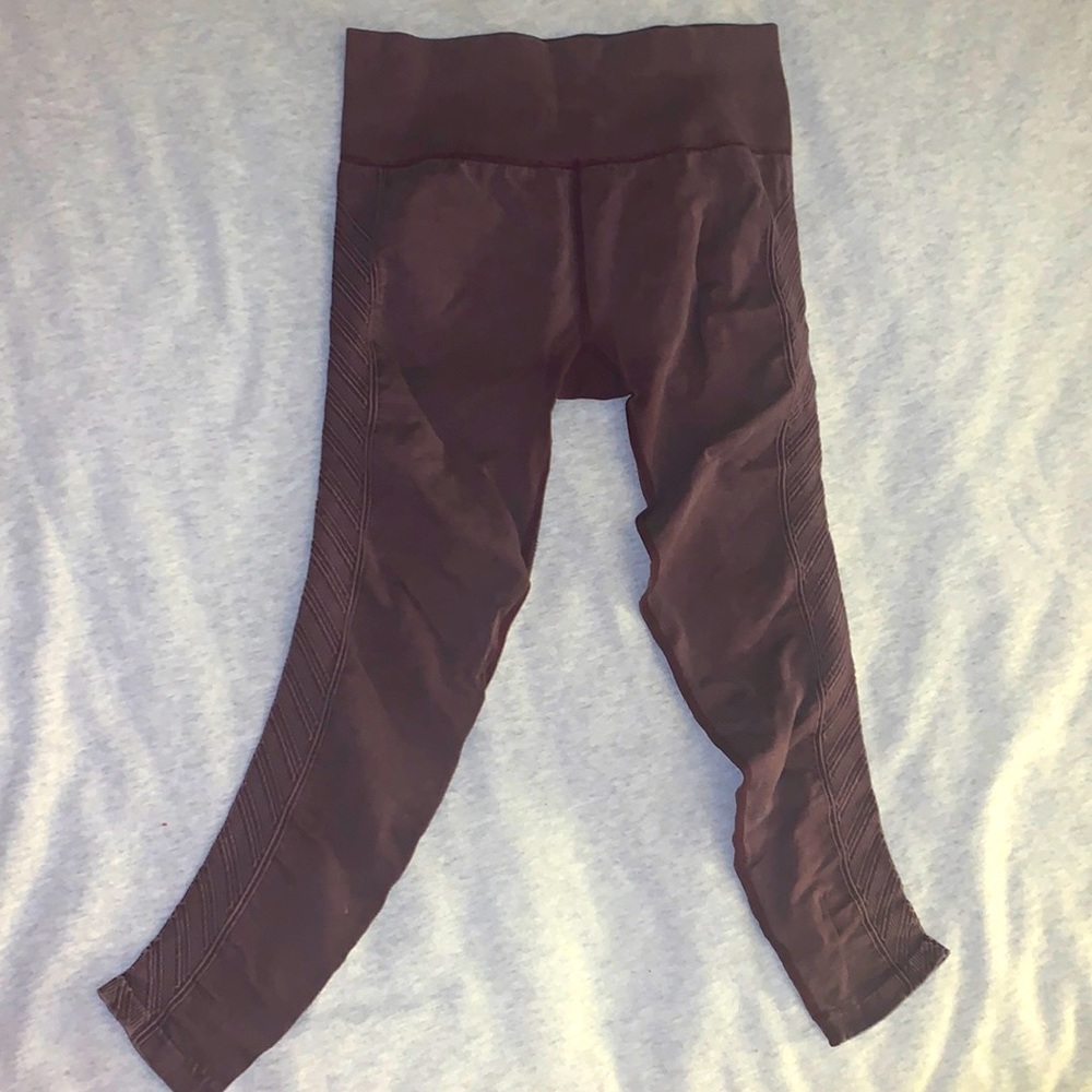 Soul by SoulCycle medium leggings. Maroon color with a distressed look.